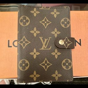 Louis Vuitton PM agenda